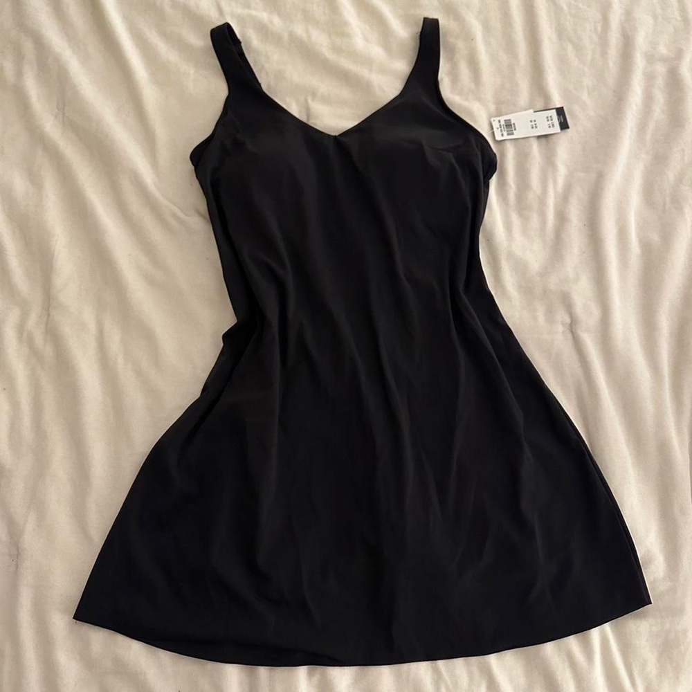 GILLY HICKS ATHLETIC DRESS